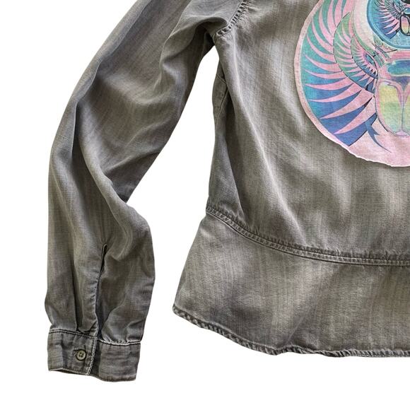 Via Penny Lane Reworked Apparel | Journey Graphic Gray Button Up Shirt Small - Picture 5 of 12